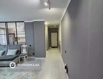 3-комнатная квартира, этаж 2 из 12, 87 м², миниатюра 6