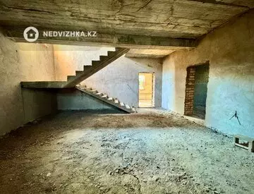 7-комнатный дом, 6.5 соток, 257 м²