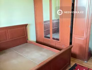 4-комнатная квартира, этаж 8 из 9, 100 м², На длительный срок