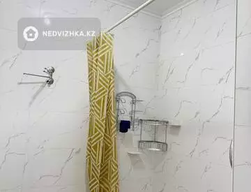 4-комнатная квартира, этаж 8 из 9, 100 м², На длительный срок, миниатюра 11