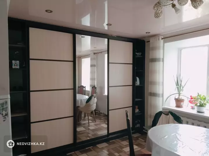 2-комнатная квартира, этаж 5 из 5, 60 м²