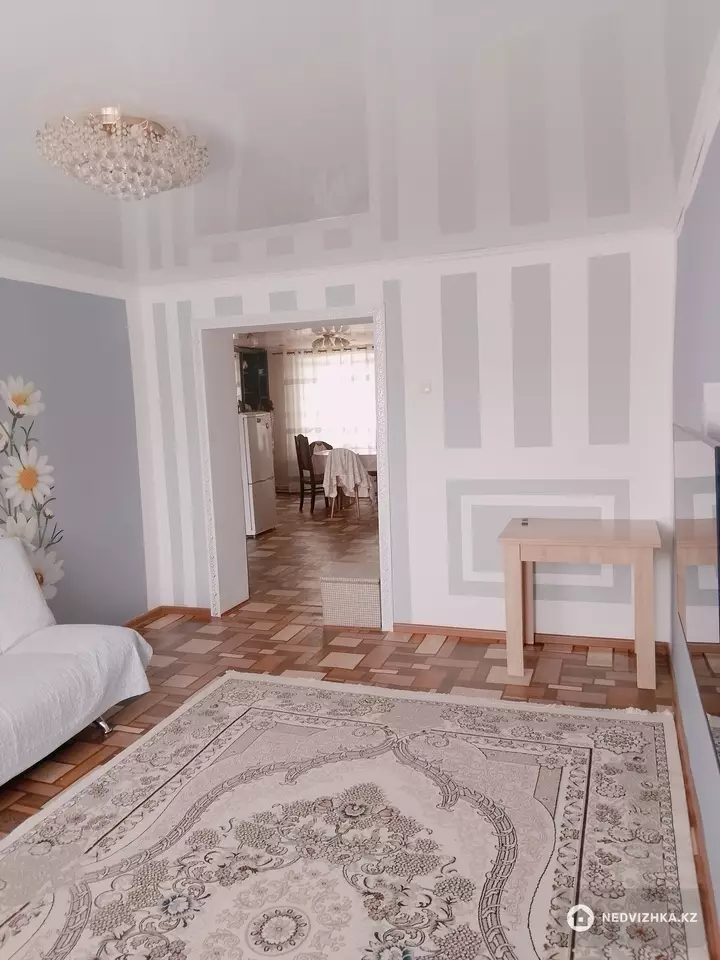 2-комнатная квартира, этаж 5 из 5, 60 м², фотография 2