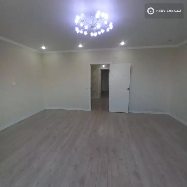 2-комнатная квартира, этаж 5 из 5, 70 м², фотография 3