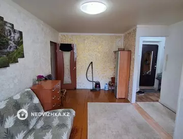 2-комнатная квартира, этаж 4 из 4, 42 м²
