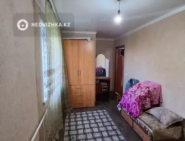 2-комнатная квартира, этаж 4 из 4, 42 м²