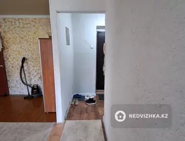 2-комнатная квартира, этаж 4 из 4, 42 м²