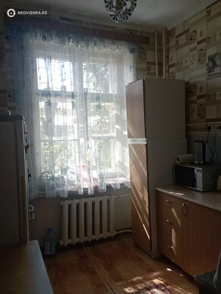 2-комнатная квартира, этаж 2 из 4, 48 м², фотография 4