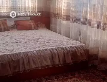 2-комнатная квартира, этаж 4 из 4, 47 м²