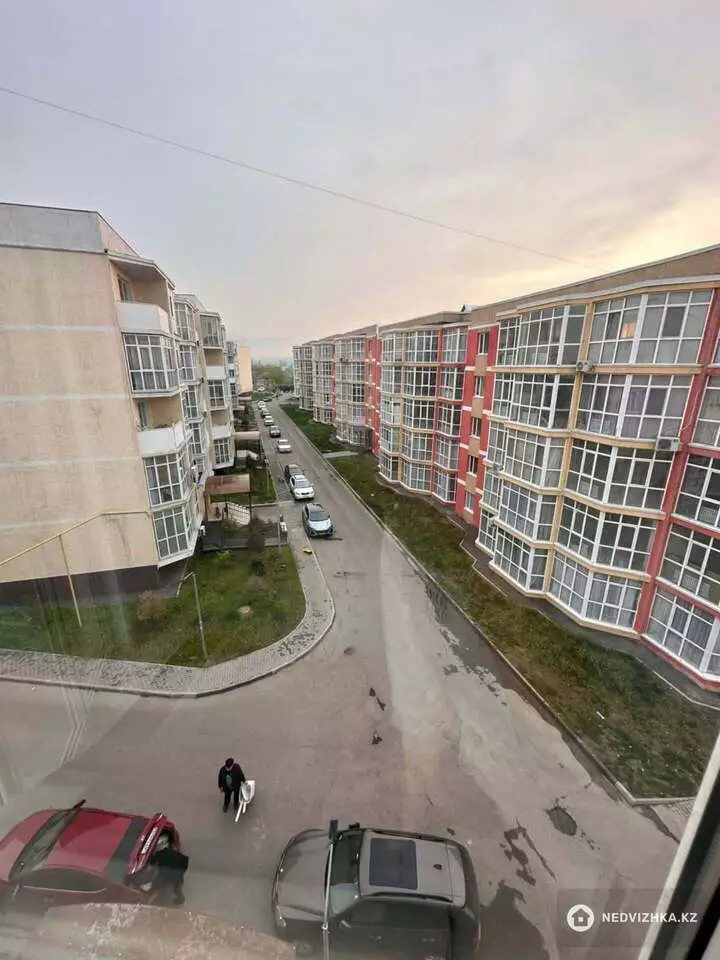 1-комнатная квартира, этаж 4 из 5, 52 м², 2-фотосурет