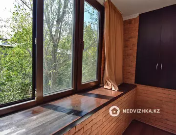 2-комнатная квартира, этаж 5 из 5, 42 м², миниатюра 3