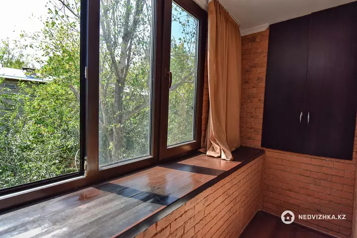2-комнатная квартира, этаж 5 из 5, 42 м², фотография 3