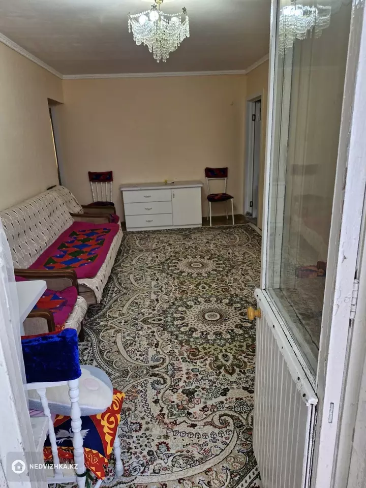 3-комнатная квартира, этаж 4 из 4, 58 м², фотография 3