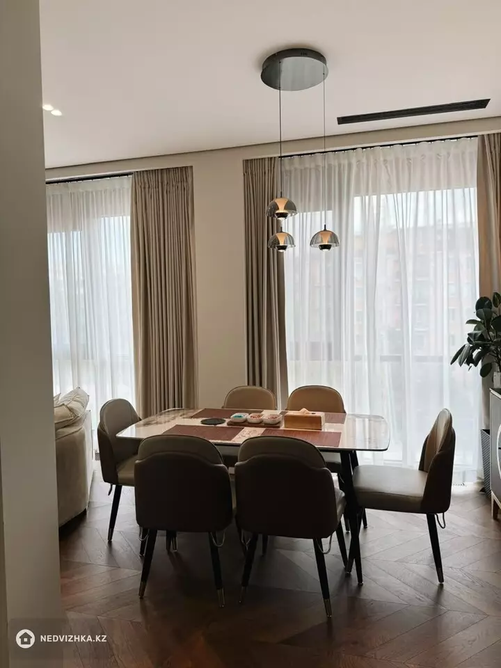 3-комнатная квартира, этаж 5 из 5, 134 м², фотография 5