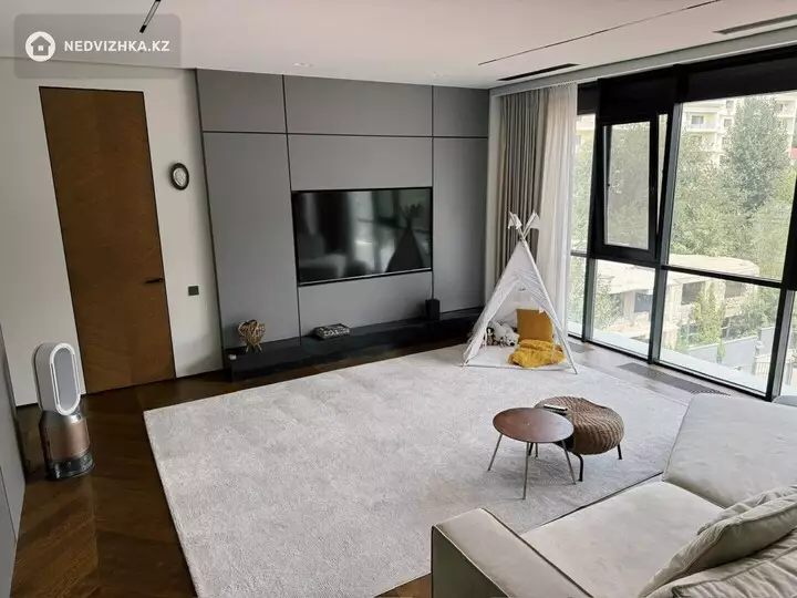 3-комнатная квартира, этаж 5 из 5, 134 м²