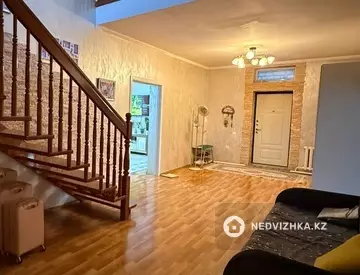 6-комнатный дом, 10 соток, 200 м²