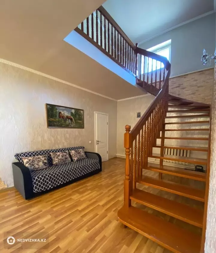 6-комнатный дом, 10 соток, 200 м², фотография 5
