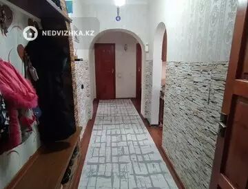 2-комнатная квартира, этаж 4 из 4, 56 м²