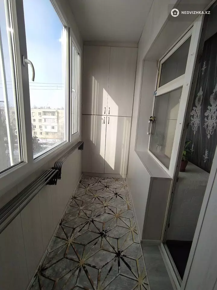 2-комнатная квартира, этаж 4 из 4, 56 м², фотография 4