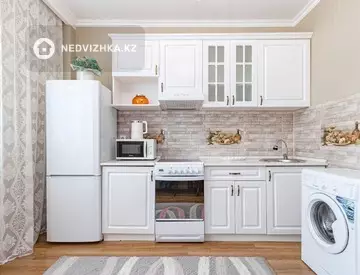 1-комнатная квартира, этаж 8 из 14, 45 м², Посуточно, миниатюра 7