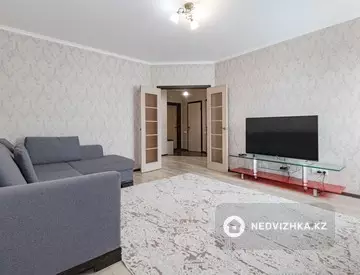 2-комнатная квартира, этаж 7 из 14, 55 м², Посуточно