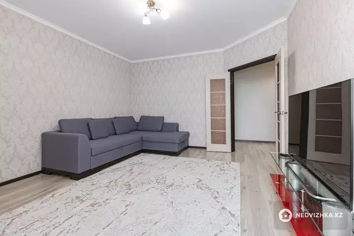 2-комнатная квартира, этаж 7 из 14, 55 м², Посуточно, фотография 2