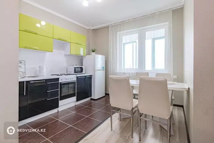 2-комнатная квартира, этаж 7 из 14, 55 м², Посуточно, фотография 5