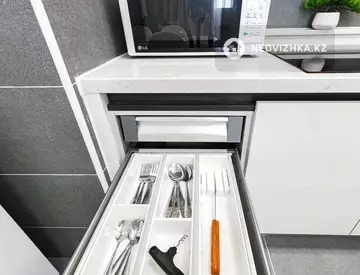 2-комнатная квартира, этаж 19 из 30, 55 м², Посуточно, миниатюра 11