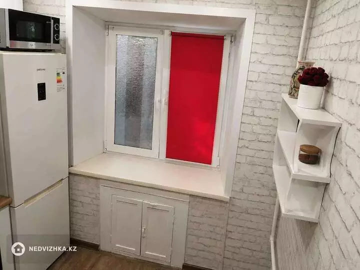 2-комнатная квартира, этаж 1 из 5, 44 м², фотография 4