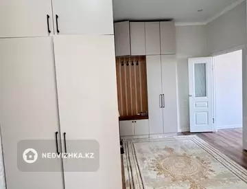 2-комнатная квартира, этаж 7 из 7, 60 м²