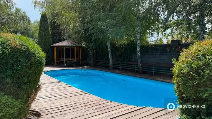 5-комнатный дом, 36 соток, 260 м², фотография 2