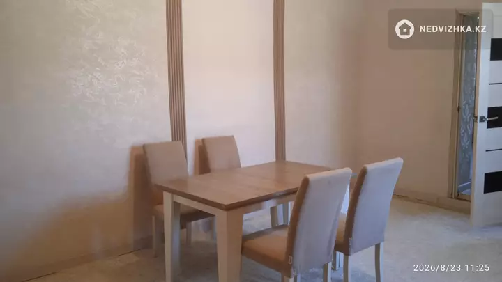 5-комнатная квартира, этаж 1 из 1, 150 м², фотография 2