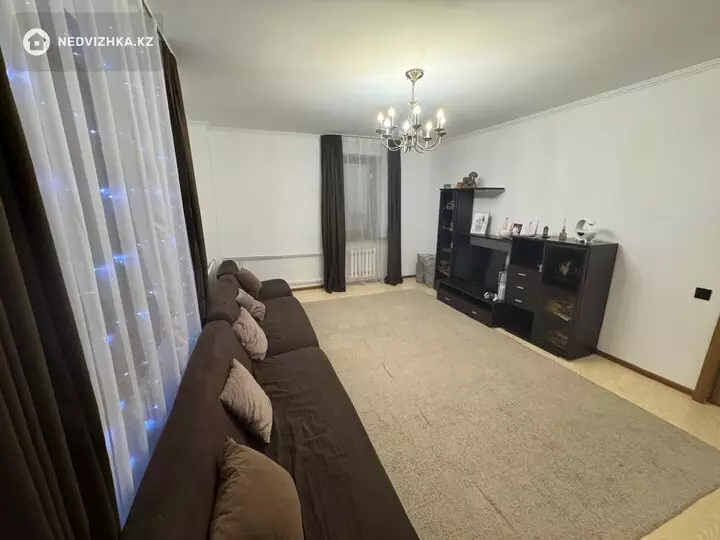 2-комнатная квартира, этаж 12 из 15, 68 м², фотография 3