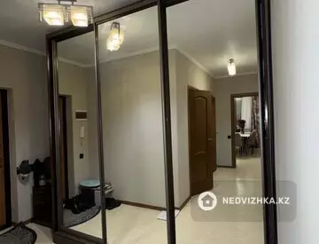 2-комнатная квартира, этаж 12 из 15, 68 м², миниатюра 5