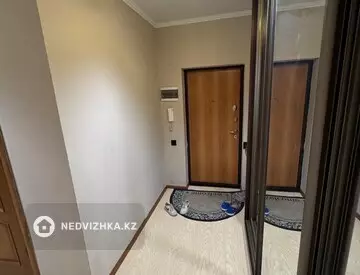 2-комнатная квартира, этаж 12 из 15, 68 м², миниатюра 9