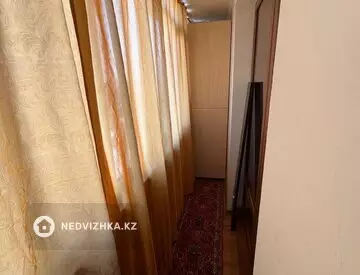 2-комнатная квартира, этаж 12 из 15, 68 м², миниатюра 6