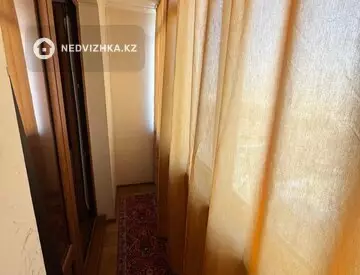 2-комнатная квартира, этаж 12 из 15, 68 м², миниатюра 10