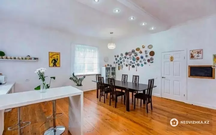 7-комнатный дом, 10 соток, 419 м², фотография 5