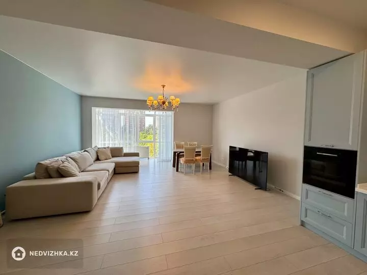 2-комнатная квартира, этаж 4 из 4, 88 м², фотография 2