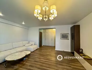 2-комнатная квартира, этаж 4 из 4, 95 м², миниатюра 2