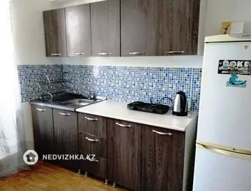 1-комнатная квартира, этаж 4 из 5, 37 м²