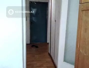 1-комнатная квартира, этаж 4 из 5, 37 м², миниатюра 6