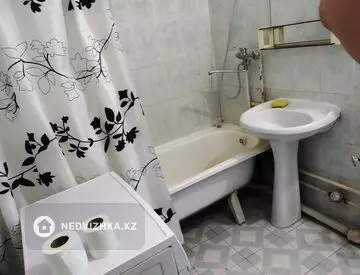 1-комнатная квартира, этаж 4 из 5, 37 м², миниатюра 12