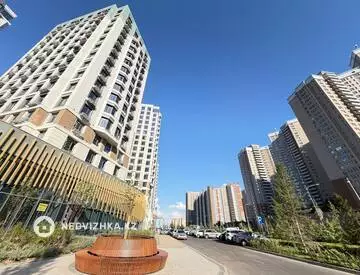 2-комнатная квартира, этаж 14 из 18, 76 м², миниатюра 2