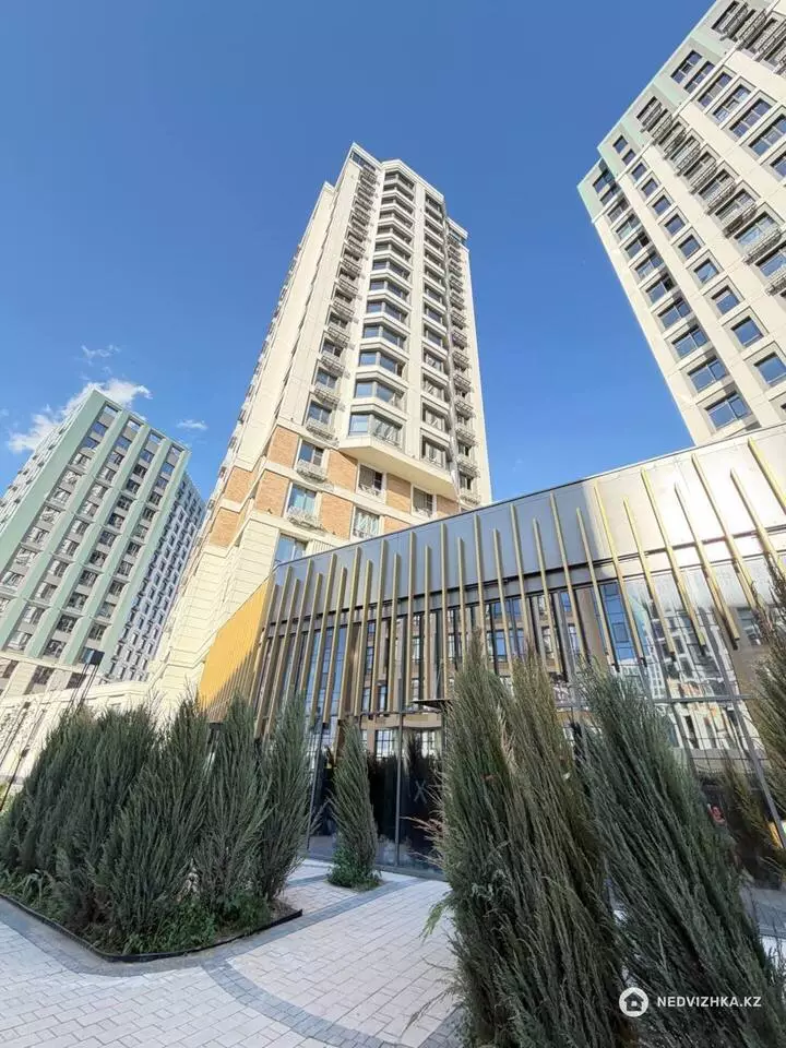 2-комнатная квартира, этаж 14 из 18, 76 м², фотография 4