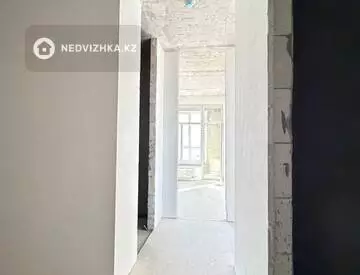 2-комнатная квартира, этаж 14 из 18, 76 м², миниатюра 12