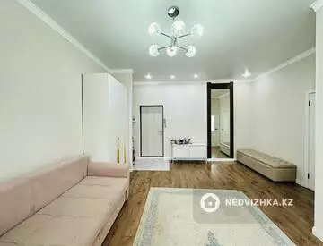 1-комнатная квартира, этаж 7 из 12, 40 м², миниатюра 5