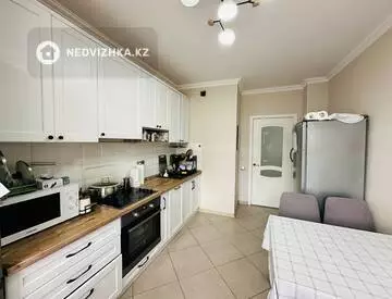 2-комнатная квартира, этаж 6 из 12, 77 м², миниатюра 3