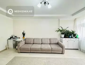 2-комнатная квартира, этаж 6 из 12, 77 м², миниатюра 2