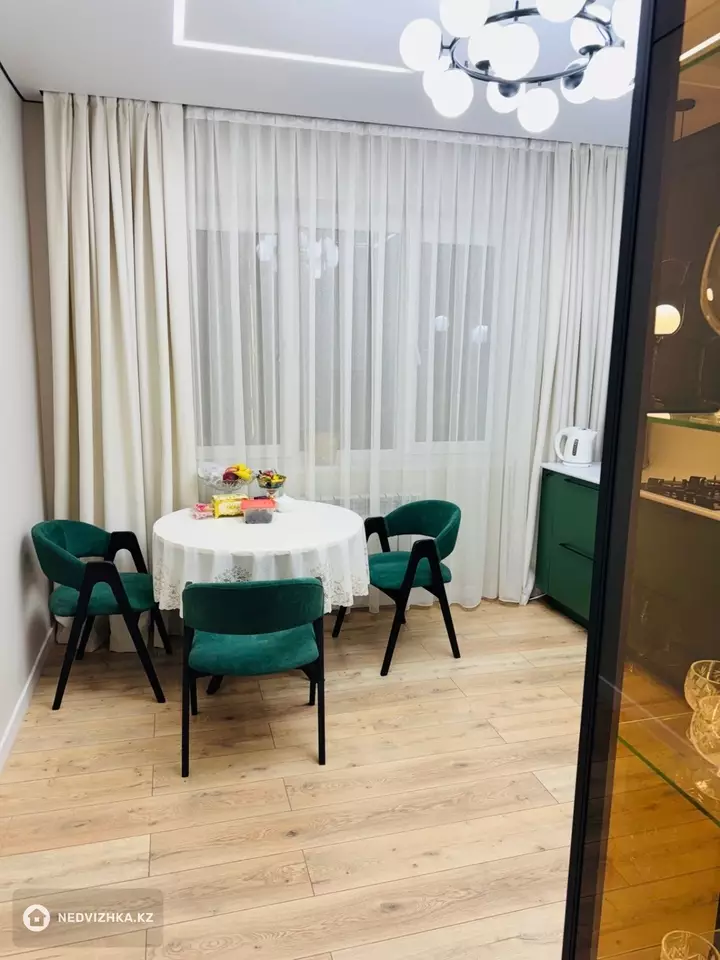 2-комнатная квартира, этаж 9 из 9, 70 м², 2-фотосурет