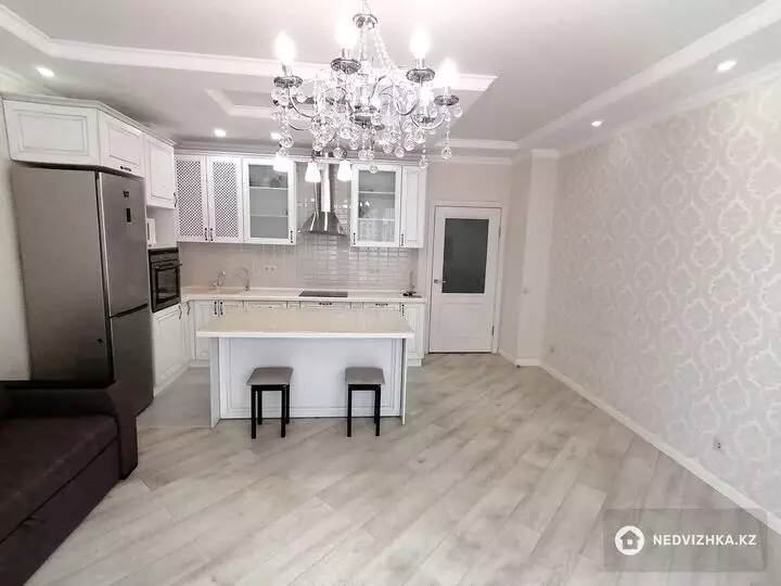 2-комнатная квартира, этаж 4 из 16, 68 м², На длительный срок, фотография 3